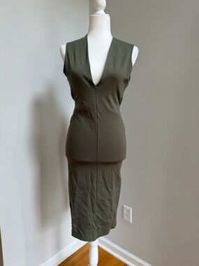 Olive V-Neck Sleeveless Midi Dress